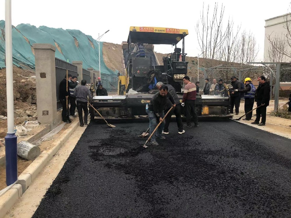 郑州aoa体育|中国有限公司官网路面摊铺施工中应当注意的问题